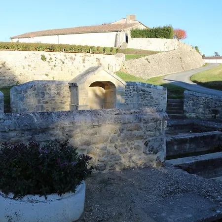 Holiday Rue Des Vignerons